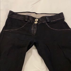 Black distressed size small Freddy leggings